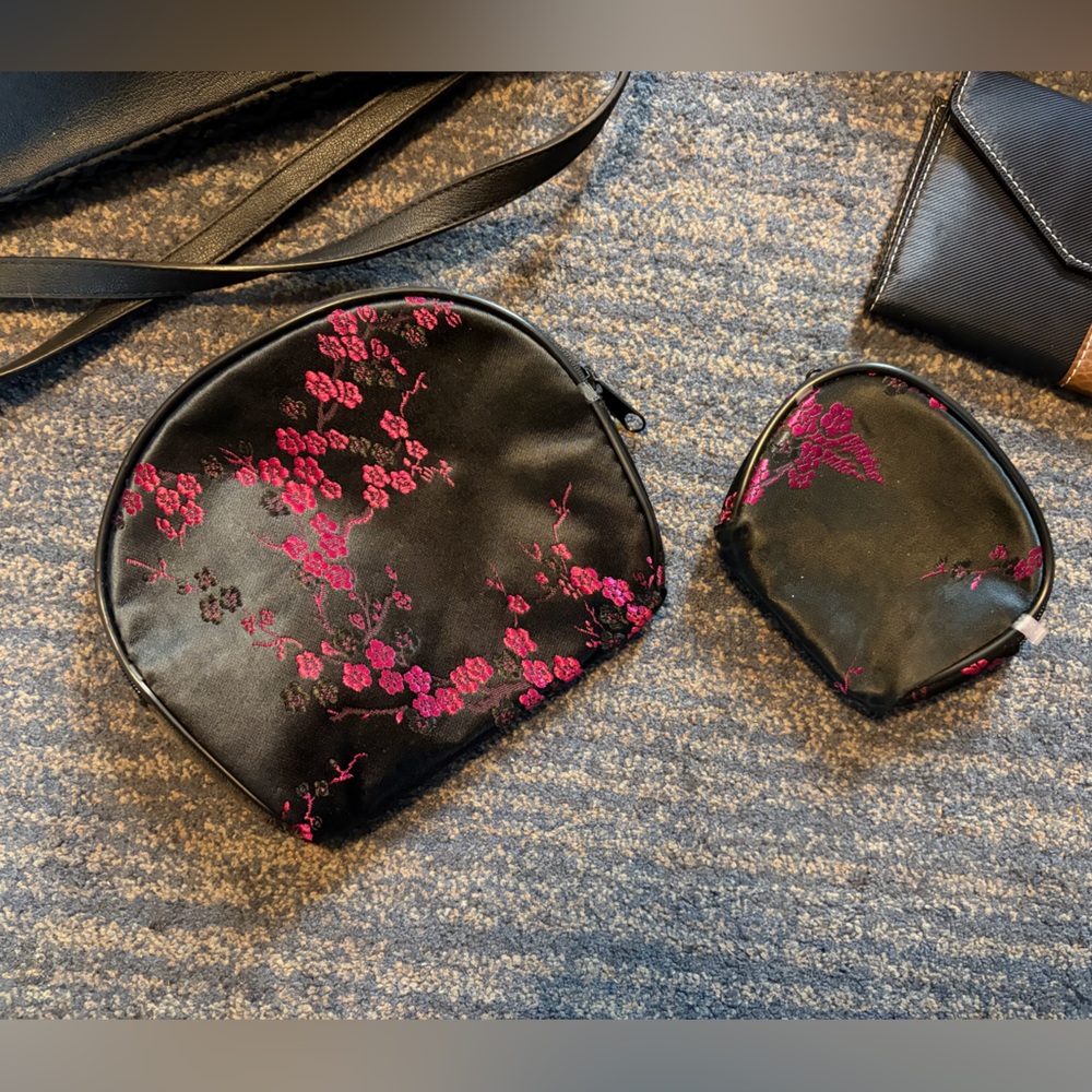 Women's Bag Lot - Picture 6 of 8
